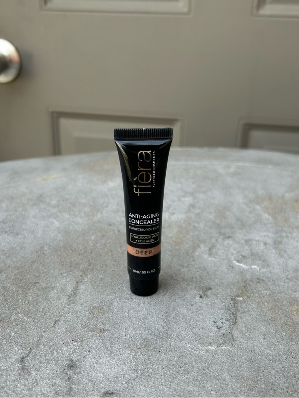 Fiera Anti-Aging Concealer - Deep - Picture 2 of 7